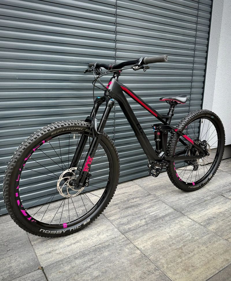 CUBE Sting WS 140 HPC RACE, vel. S, 27.5”