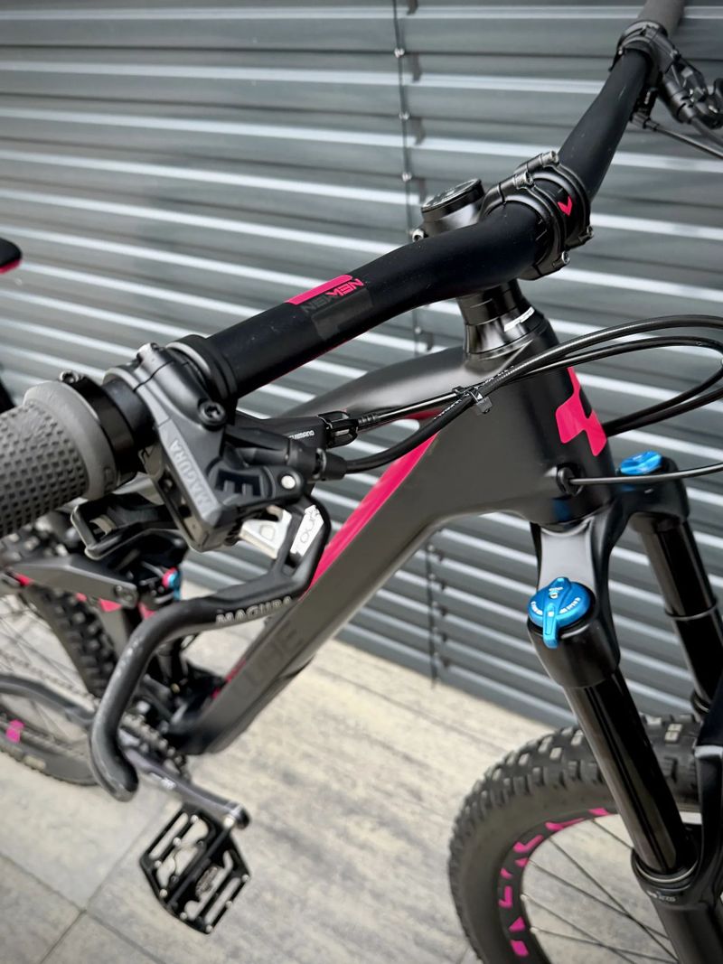 CUBE Sting WS 140 HPC RACE, vel. S, 27.5”