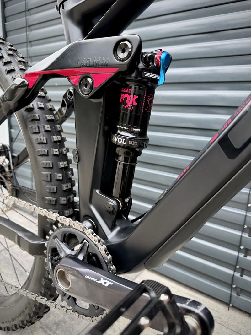 CUBE Sting WS 140 HPC RACE, vel. S, 27.5”