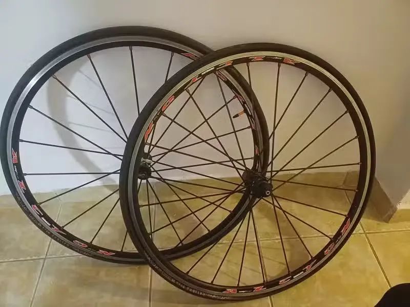 Silniční zapletená kola REMERX Alcyon – 1490 g/pár