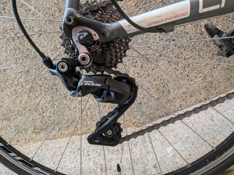 Silniční kolo Focus Cayo AL 105 (2016) – po servisu, doplňky v ceně