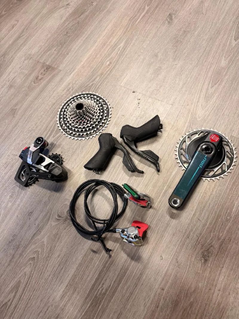 NOVÁ Sada Sram RED XPLR 13s