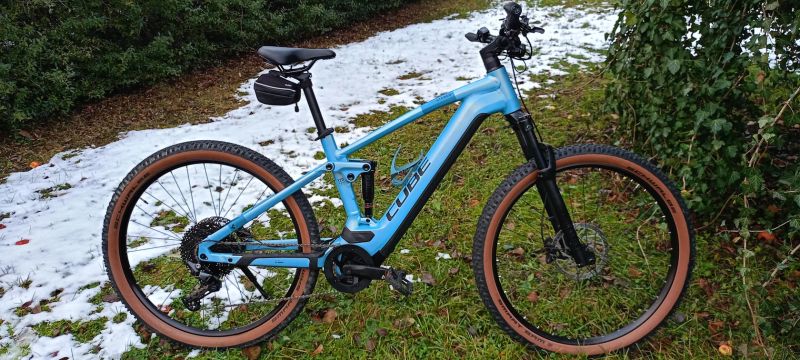 Cube Stereo Hybrid 120 Pro 750