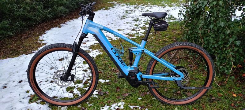 Cube Stereo Hybrid 120 Pro 750