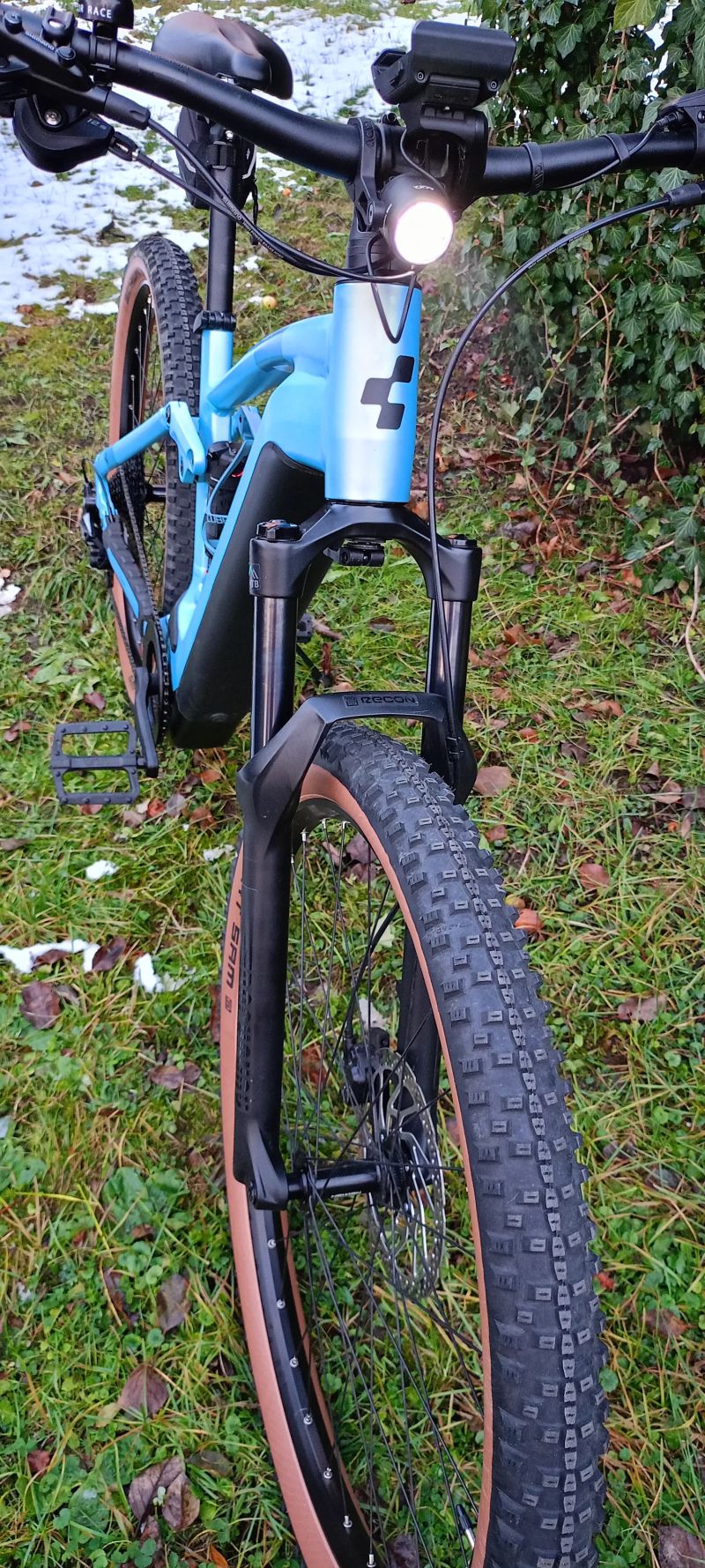 Cube Stereo Hybrid 120 Pro 750