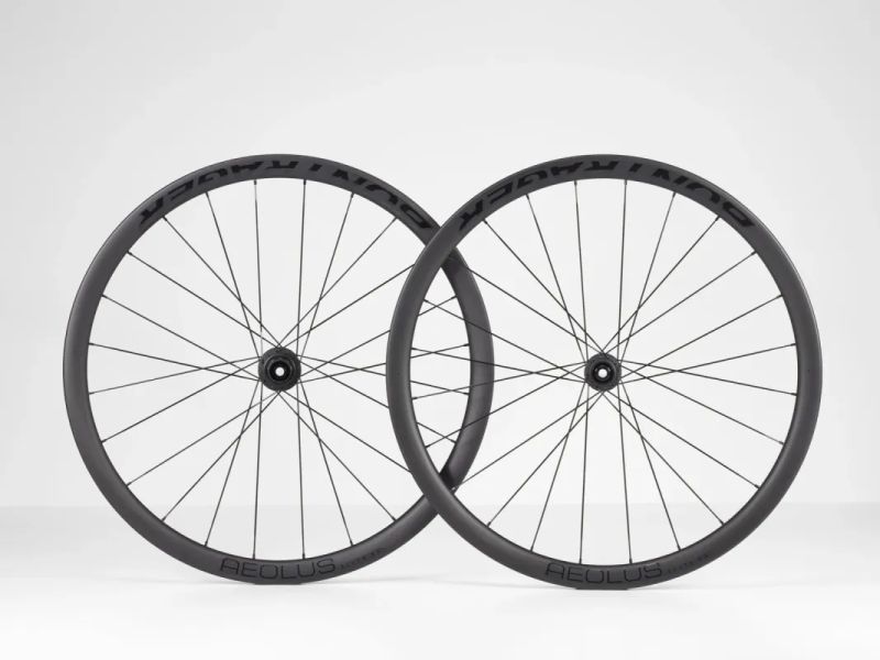 Bontrager Elite 35 nová karbon kola
