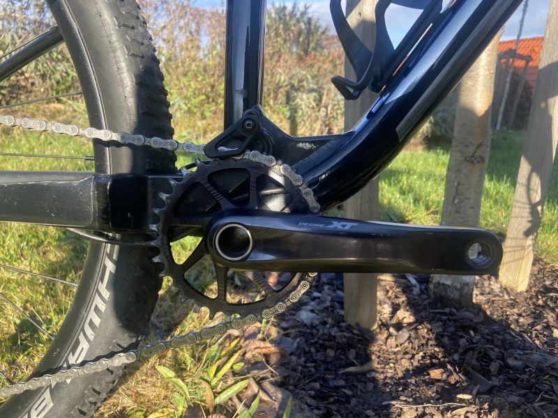 Černý Superior XF 939 RC pro menšího nadšence