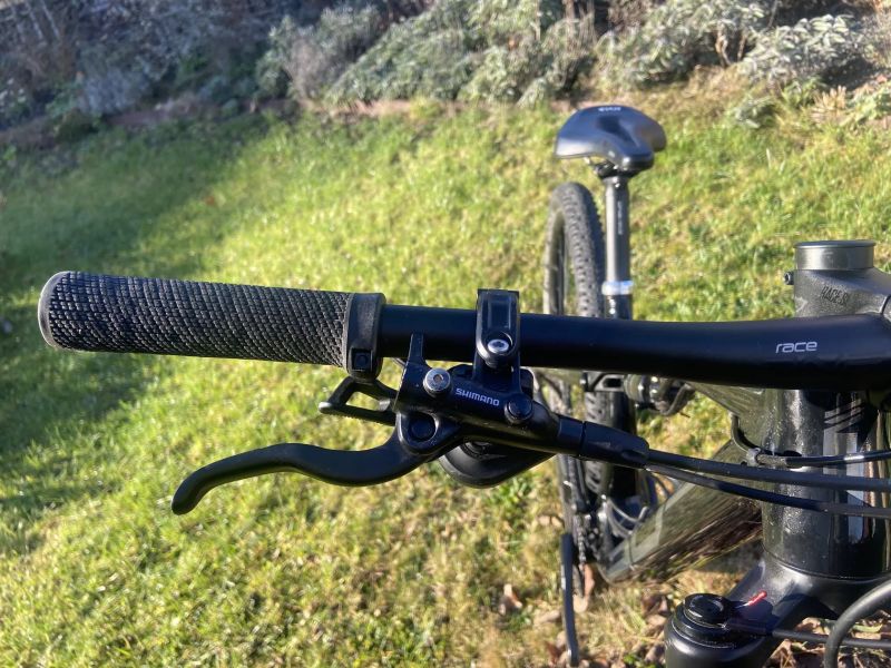 Černý Superior XF 939 RC pro menšího nadšence