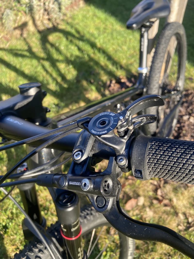 Černý Superior XF 939 RC pro menšího nadšence