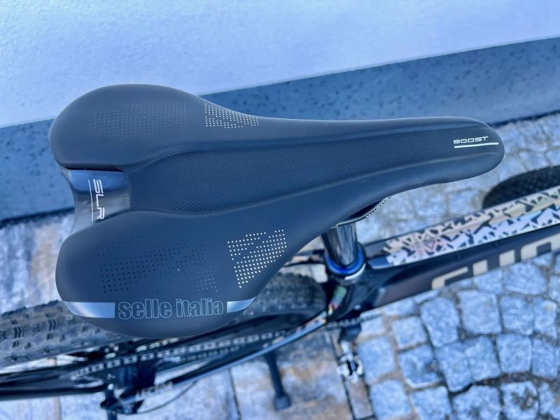 HT Ghost Lector UC Replica, vel. M, najeto cca 5km, jako nové.