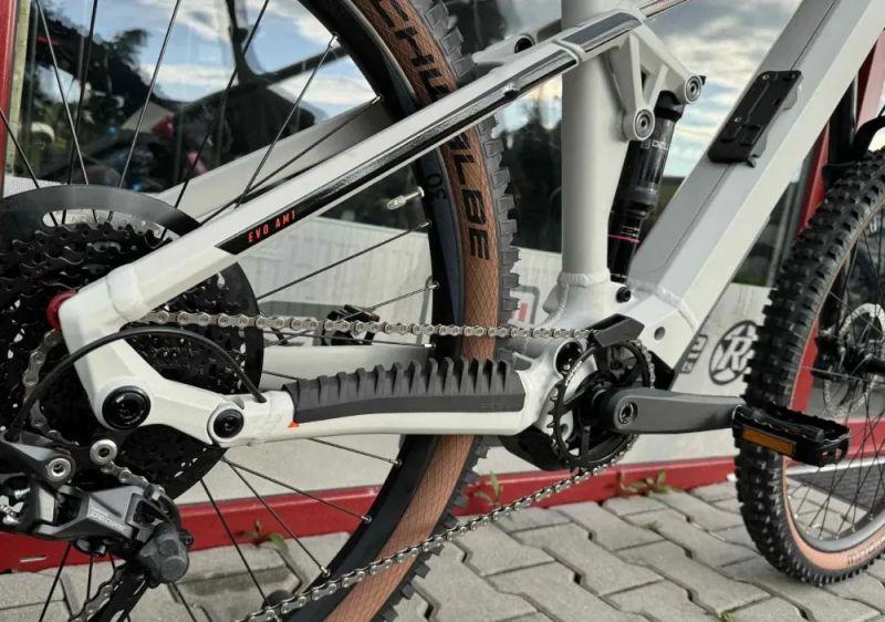 🔥🔥 SLEVA 65.000Kč -47%🔥🔥 Bulls Sonic EVO AM1 29/27,5 750Wh - M / L