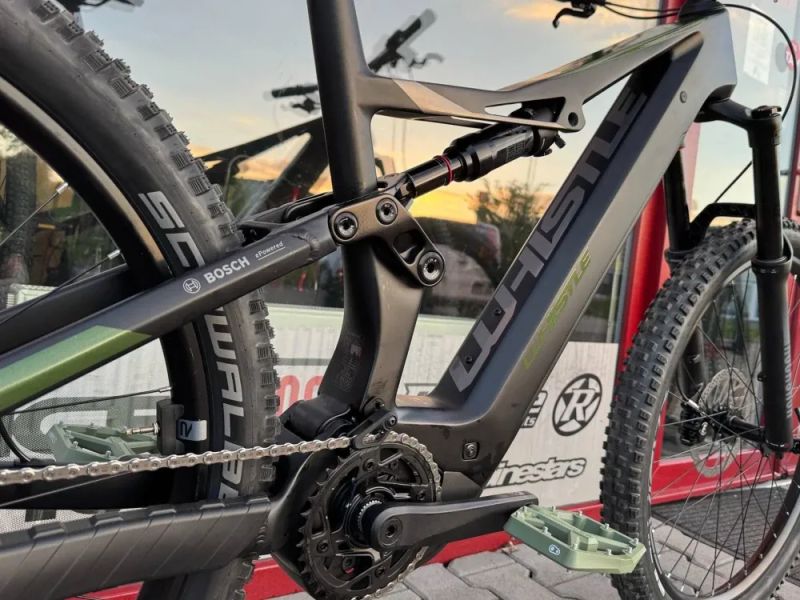 🔥🔥 SLEVA 18.000Kč 🔥🔥 Whistle B-Rush CA6.5 Black/Green carbon - BOSCH 5.gen 100 nm 