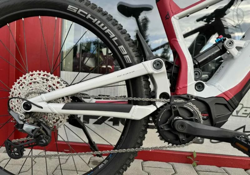 🔥🔥 SLEVA 85.000Kč -59%🔥🔥 Bulls E-Stream EVA TR2 740Wh W - Red/Grey/Black - XS,S,M