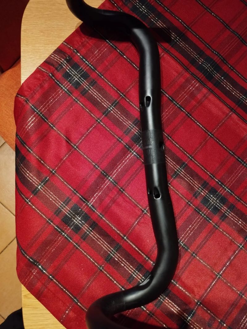 Prodám karbonová řidítka