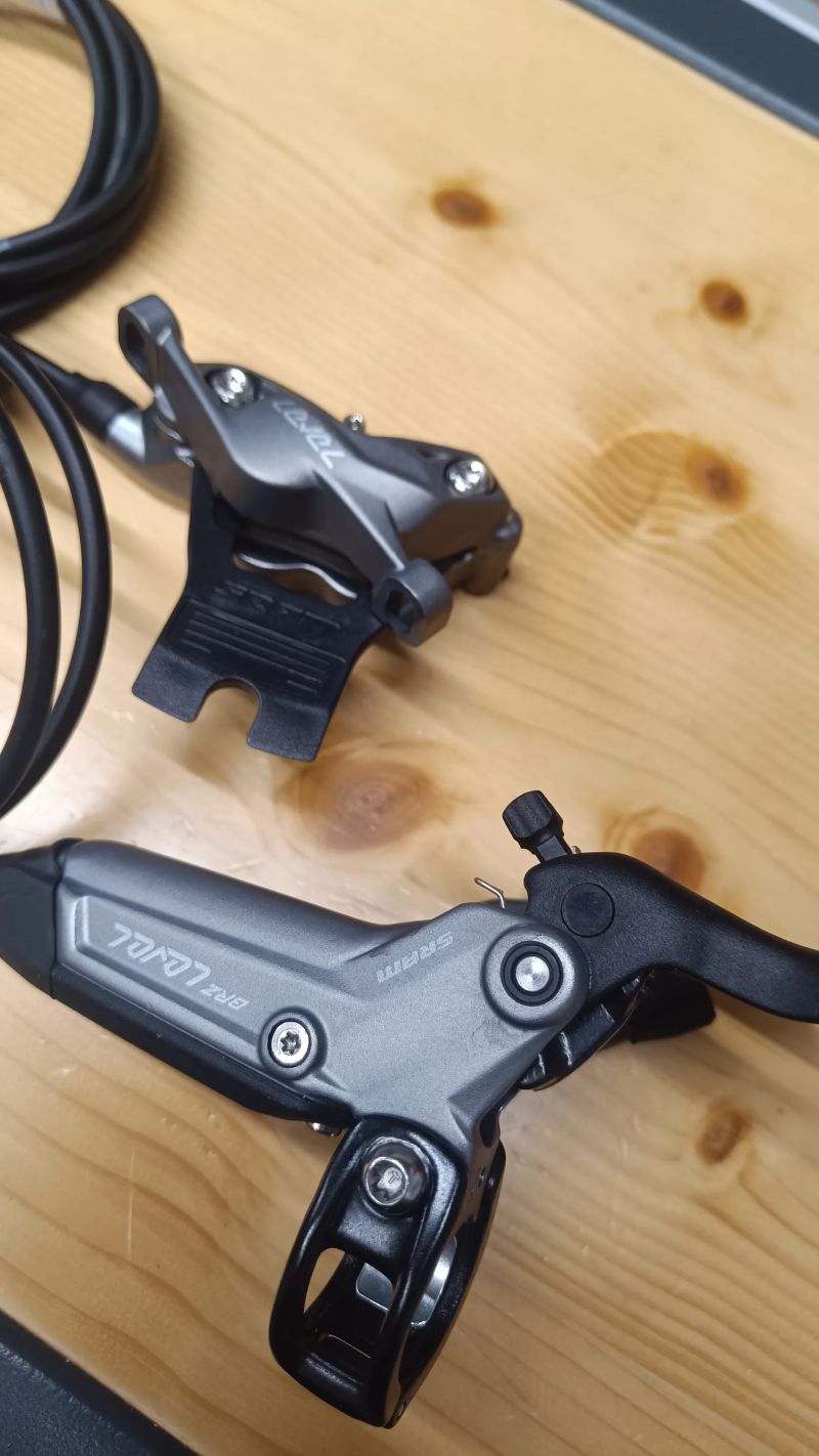 Sram Level BRZ stealth