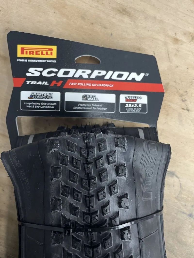 Pirelli Scorpion trail H 29x2,6” pro wall