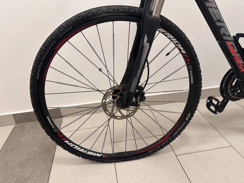 Merida Crossway 300 - pouze 5x použité