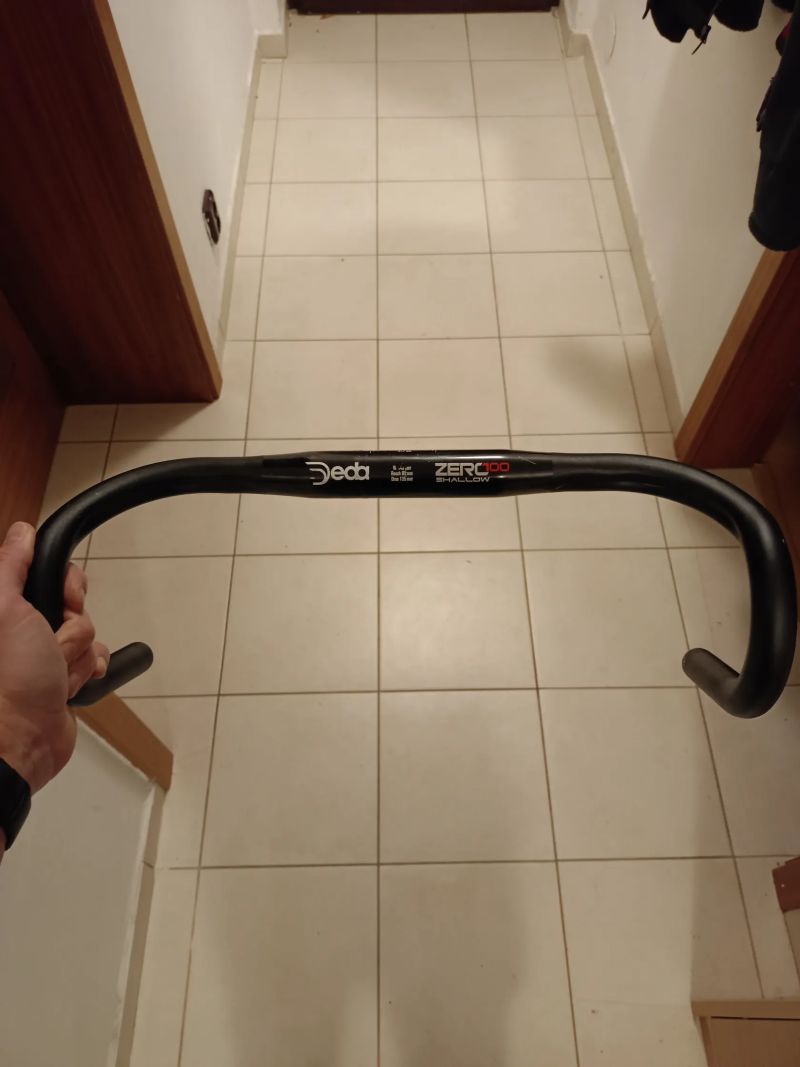 Silniční hliníková řidítka Deda