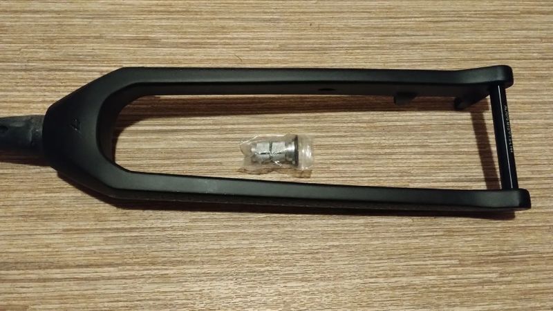 Karbonová vidlice 26"/27,5"