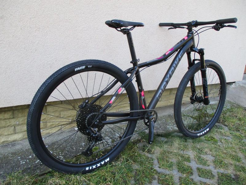 Nové dámské 29" kolo Maxbike M509D, vzduch. vidlice RST Aerial, Deore 1x11