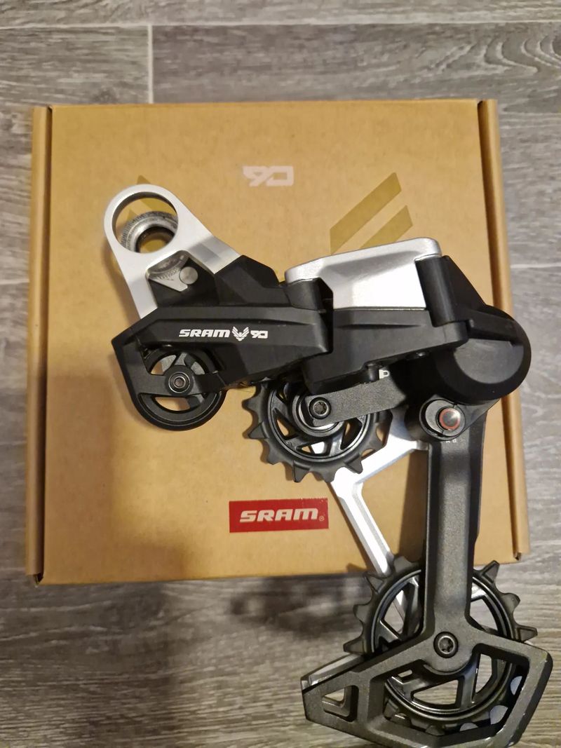 Sram Eagle 90 T-type Transmission Full-Mount UDH + řazení
