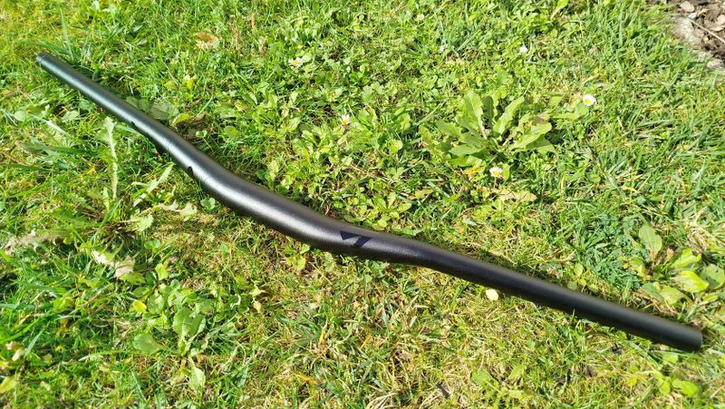 MTB řidítka Specialized Alloy Low Rise 780mm