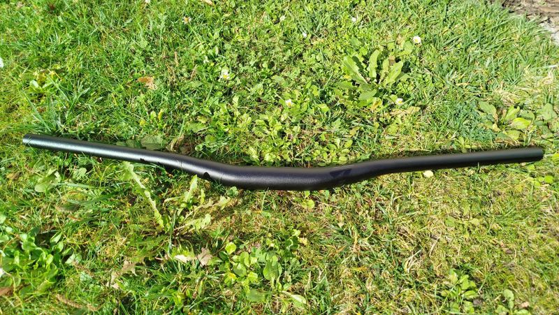 MTB řidítka Specialized Alloy Low Rise 780mm