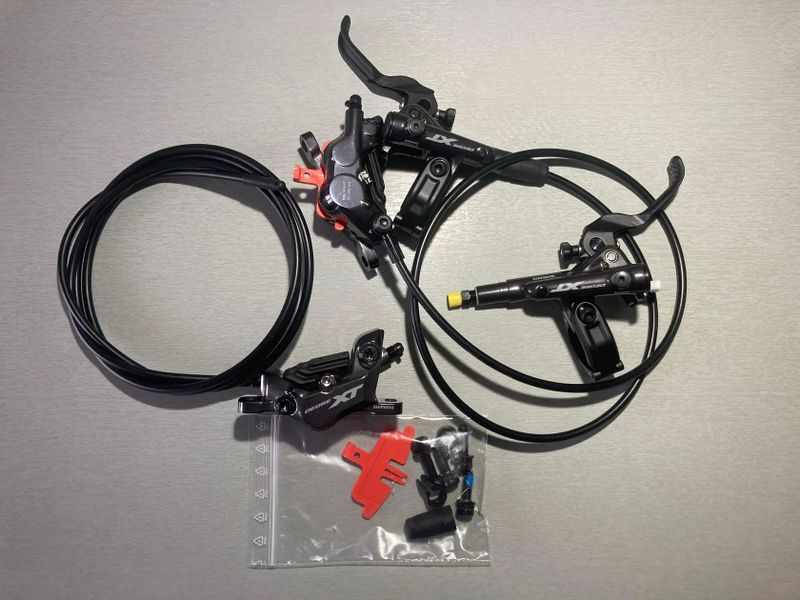 Hydraulické brzdy Shimano BR-M8120 + BL-M8100