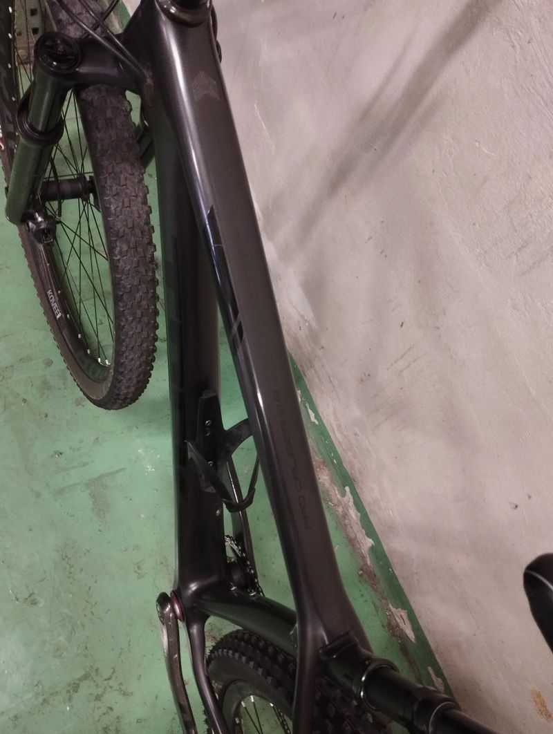  TREK PROCALIBER 9.8.- KARBONOVÁ KOLA Bontragger Kovee Pro, 9.8kg