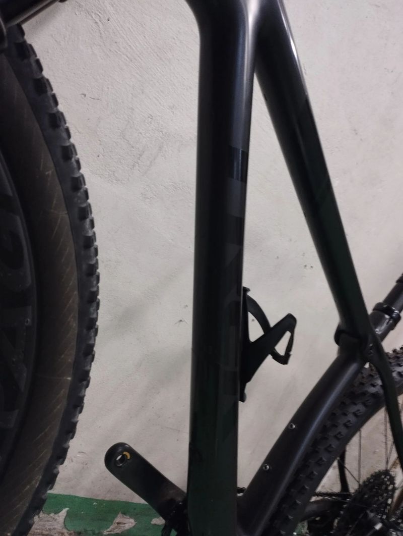  TREK PROCALIBER 9.8.- KARBONOVÁ KOLA Bontragger Kovee Pro, 9.8kg