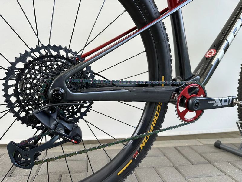 Trek Supercaliber 9.7 Lithium Grey/Crimson M/L 2023 - X01,GX,XT