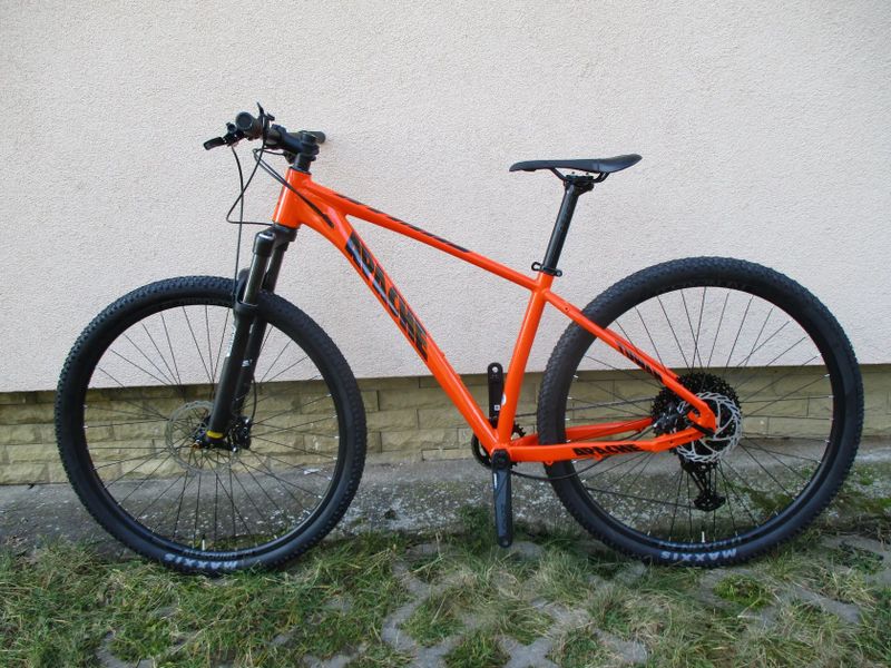 Nové 29" kolo Apache Tuwan A5 17", Deore1x11, vzduch. vidlice Suntour XCR, pevná osa