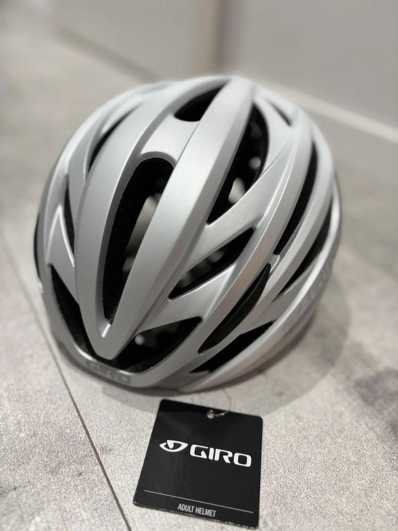 Giro Syntax Matte Silver/White