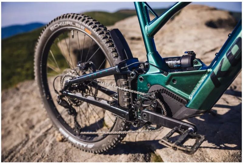 Kellys Theos R30 Magic Green 725Wh 2025