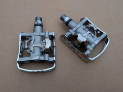 pedály Shimano PD-M324