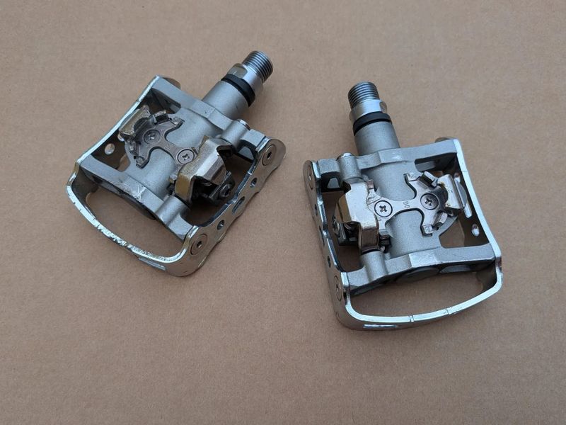 pedály Shimano PD-M324