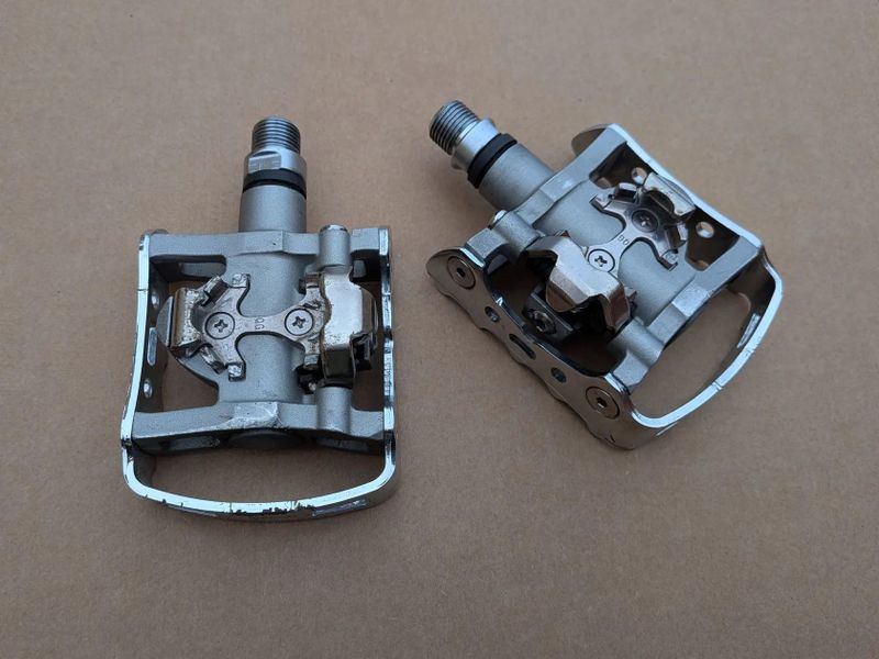 pedály Shimano PD-M324