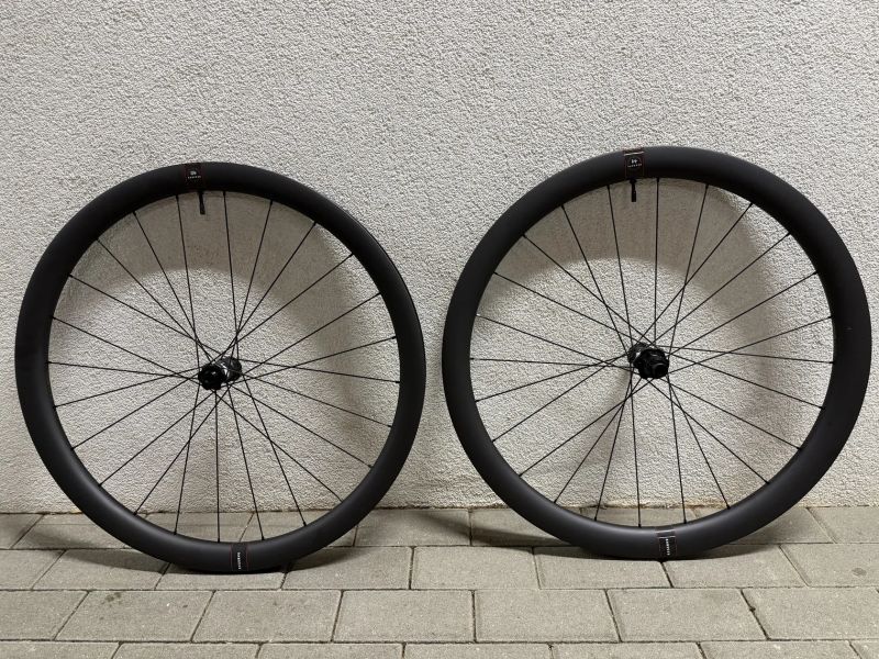 Prodám CARBON GRAVEL KOLA