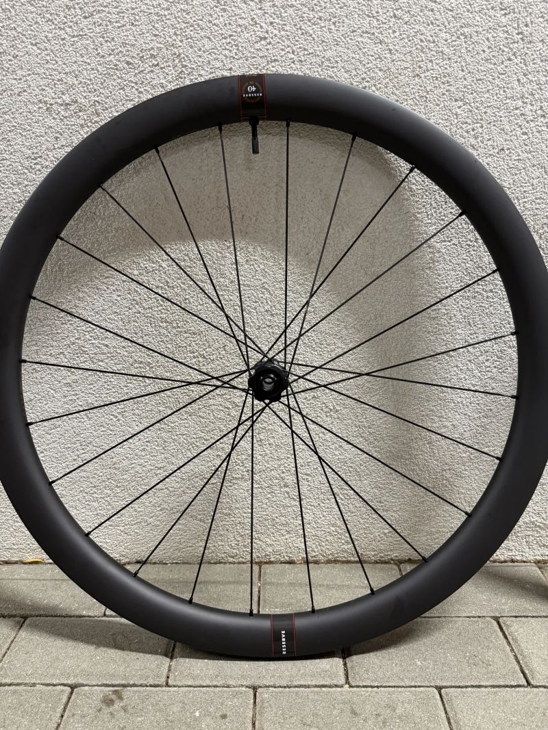 Prodám CARBON GRAVEL KOLA