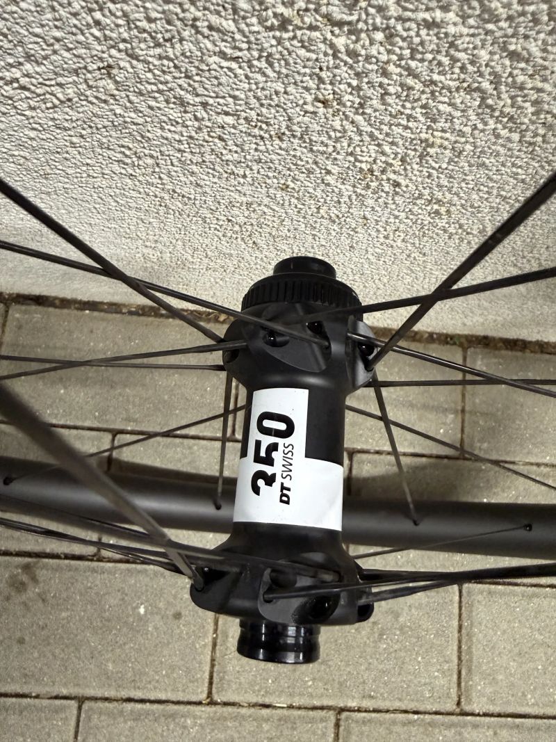 Prodám CARBON GRAVEL KOLA