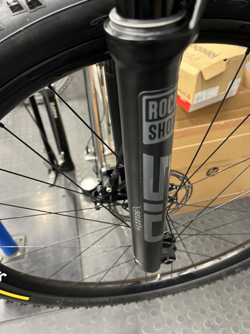 Canyon Lux Trail vel.M, sram GX, karbonova kola dt swiss xrc1200