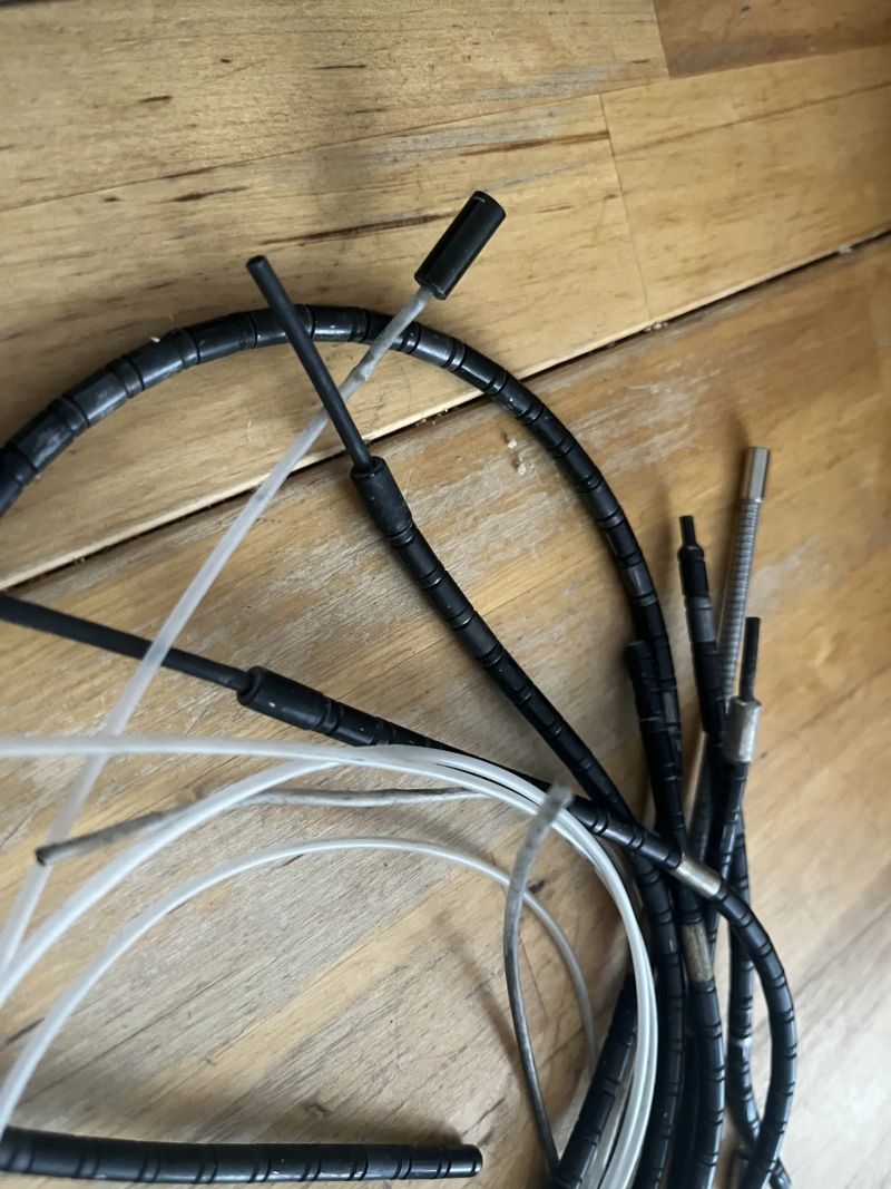 Univerzální bowden řazení/brzda NOKON, použitý z jednoho kola. 