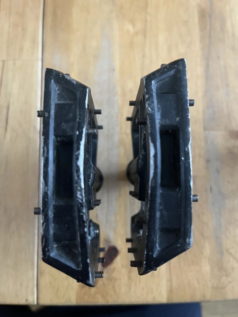 Platformové pedály Shimano PD-GR500, černé