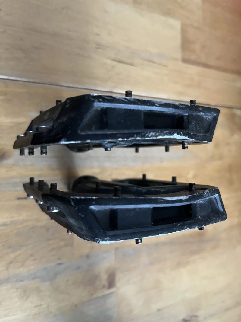 Platformové pedály Shimano PD-GR500, černé