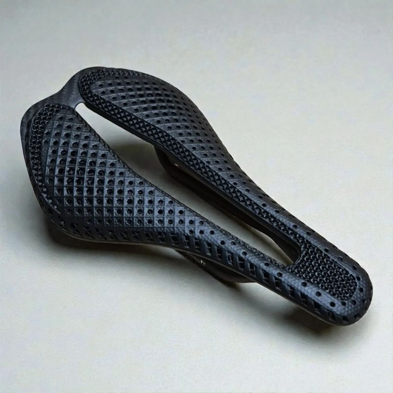 Carbonix Aero 2.0 | 3D tištěné Ultra lehké karbonové silniční sedlo | Závodní verze (145g)