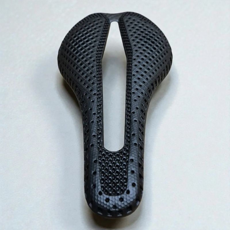 Carbonix Aero 2.0 | 3D tištěné Ultra lehké karbonové silniční sedlo | Závodní verze (145g)