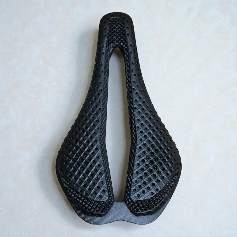 Carbonix Aero 2.0 | 3D tištěné Ultra lehké karbonové silniční sedlo | Závodní verze (145g)