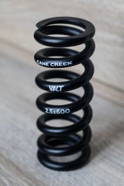 Pružina Cane Creek VALT | 600lb x 2.5 (63,5mm)
