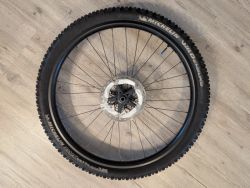 Zadní kolo 27,5 bezdušové