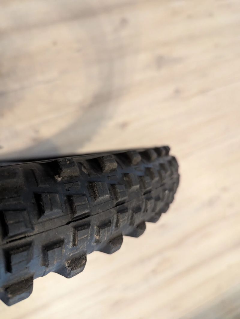 Zadní kolo 27,5 bezdušové